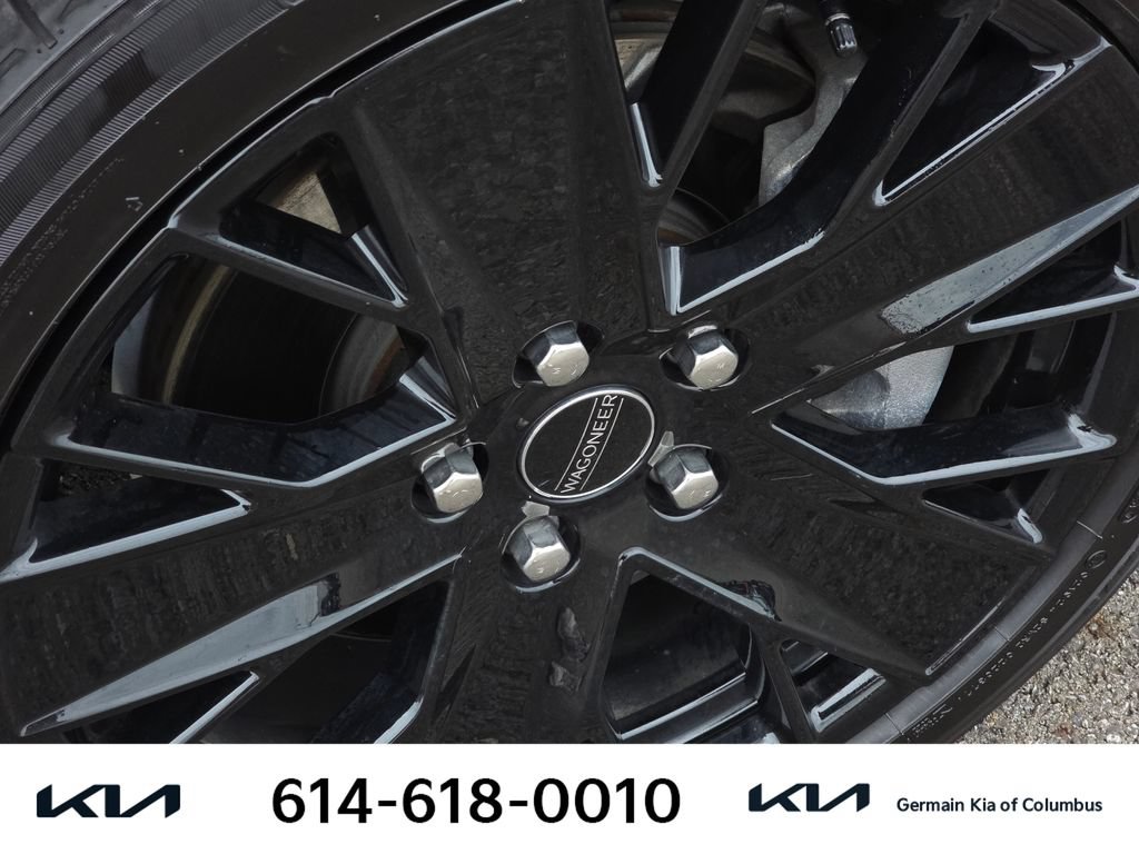 Used 2024 Jeep Wagoneer Launch Edition AWD/4WD image 13