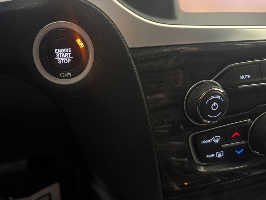 Used 2018 Chrysler 300 Touring RWD image 37