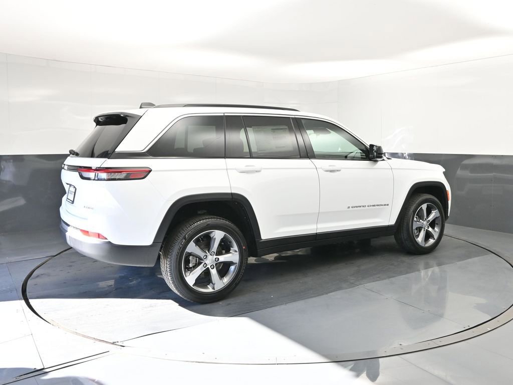 New 2026 Jeep Grand Cherokee Limited image 15
