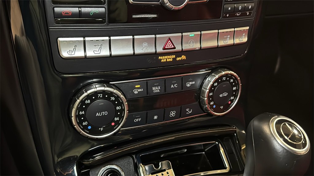 Used 2015 Mercedes-Benz SLK 350 image 24