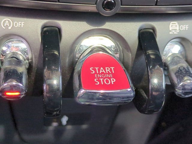 Used 2019 MINI Cooper S w/ Signature Upholstery Package image 26