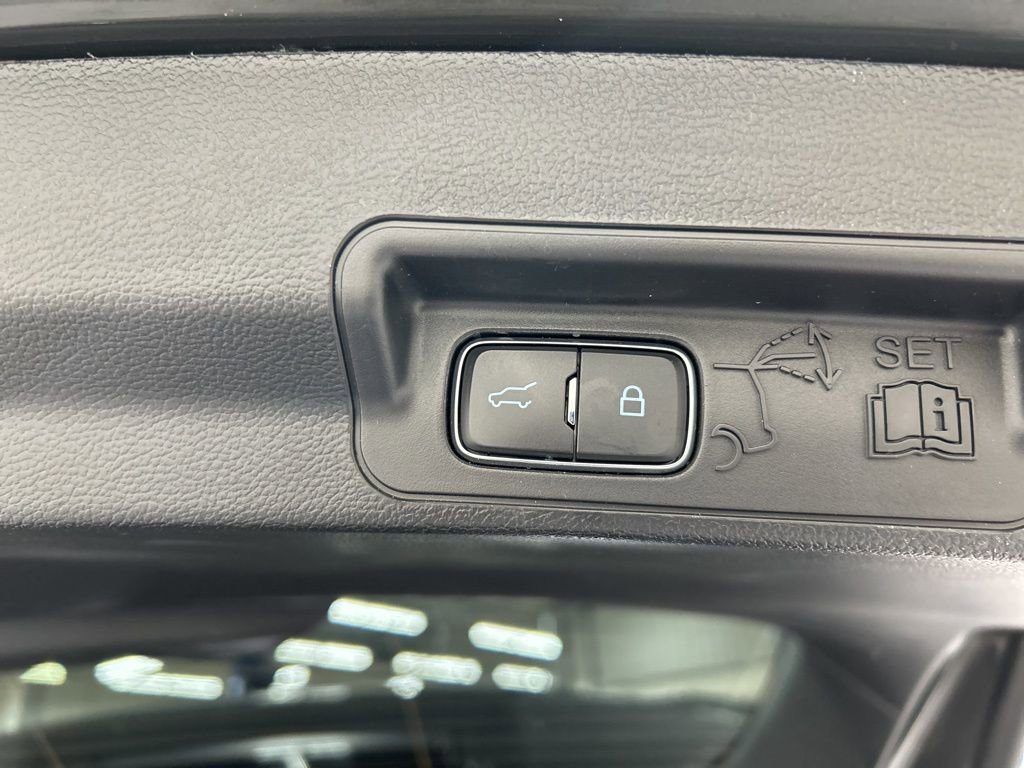 Certified 2023 Ford Explorer XLT w/ Equipment Group 202A image 35