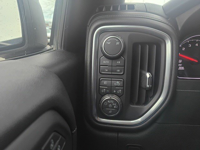 Used 2019 Chevrolet Silverado 1500 RST image 22