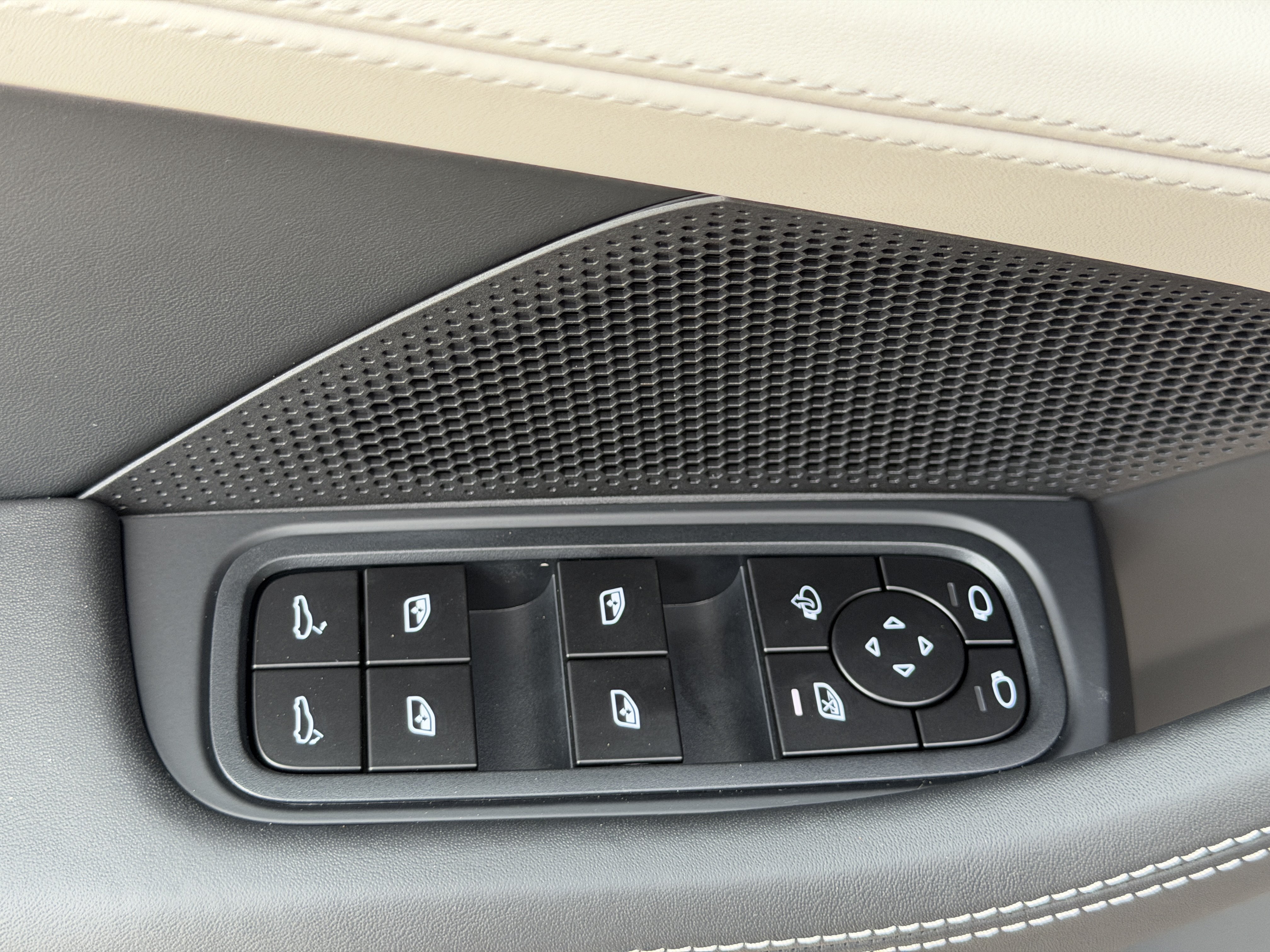 New 2026 Porsche Panamera RWD image 21