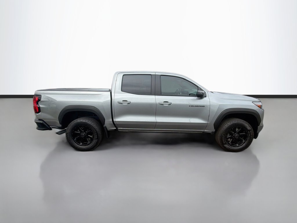 Used 2024 Chevrolet Colorado LT w/ LT Convenience Package RWD image 4