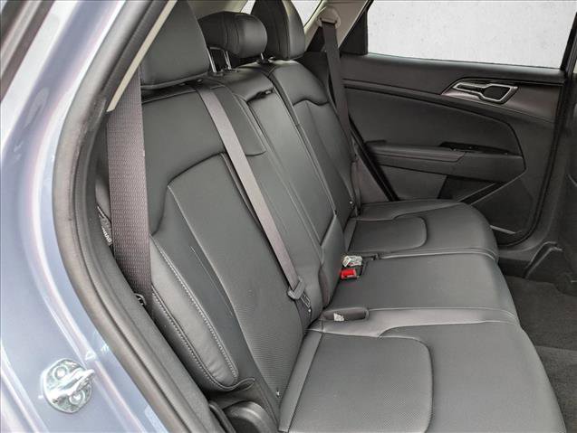 Used 2025 Kia Sportage EX image 27