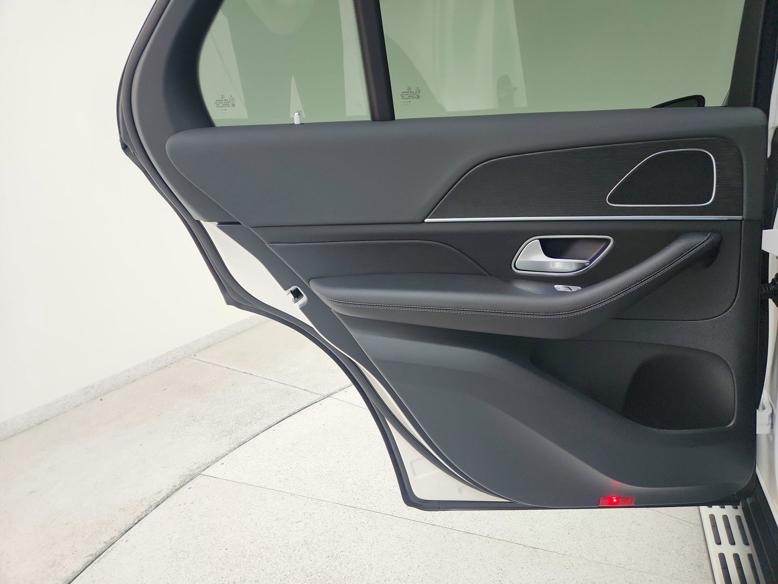 Certified 2025 Mercedes-Benz GLE 350 4MATIC image 23