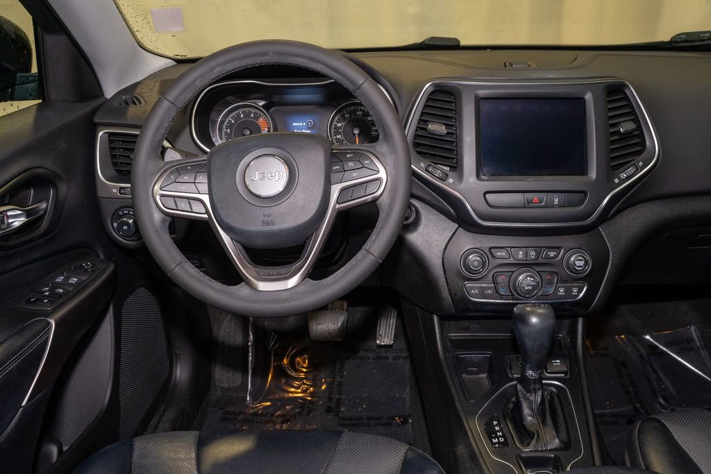 Used 2022 Jeep Cherokee Latitude Lux image 2