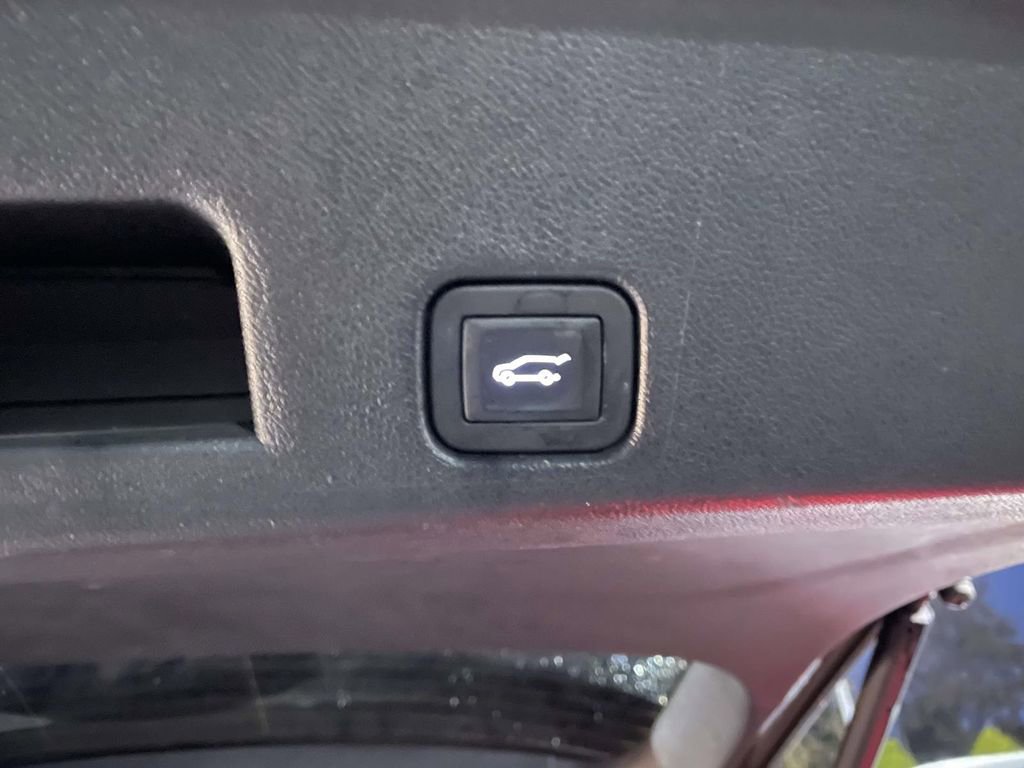 Used 2024 GMC Acadia AT4 w/ Luxury Package image 49