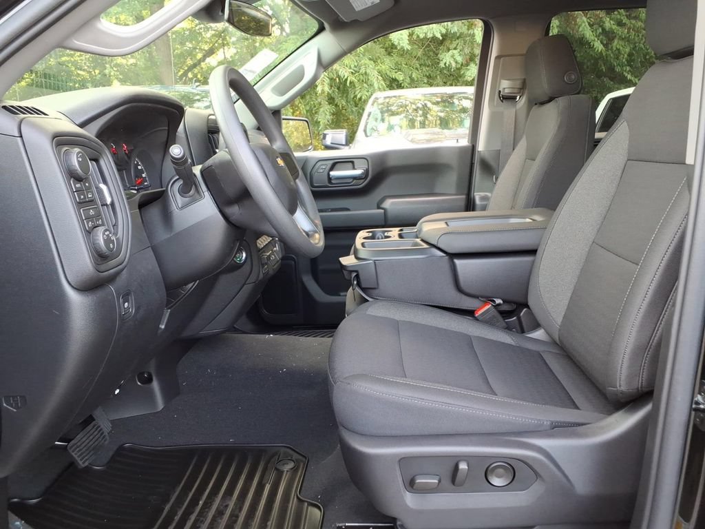 New 2026 Chevrolet Silverado 1500 Custom AWD/4WD image 11