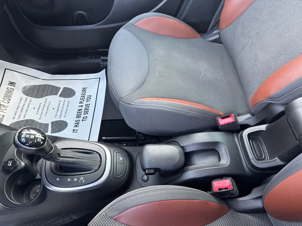 Used 2014 FIAT 500L Trekking w/ Popular Equipment Group image 21