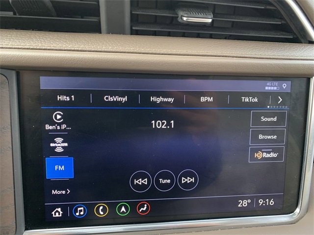 Used 2021 GMC Yukon XL Denali w/ Denali Premium Package image 24