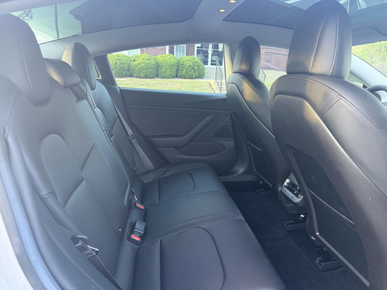 Used 2018 Tesla Model 3 Long Range RWD image 18
