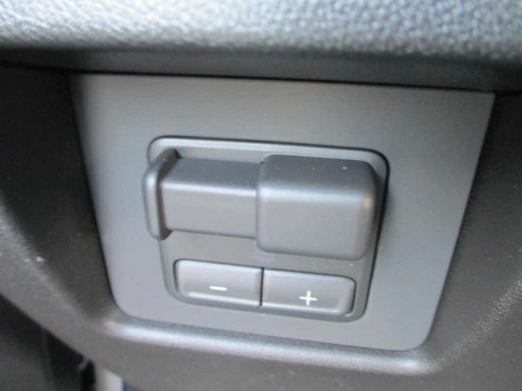 New 2026 GMC Canyon Elevation w/ Convenience Package image 18