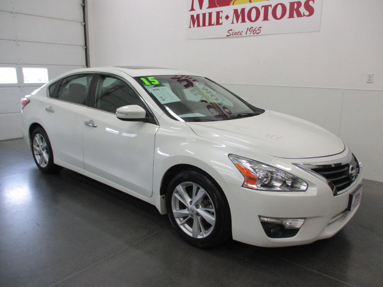 Used 2015 Nissan Altima 2.5 SL w/ Moonroof Package image 1