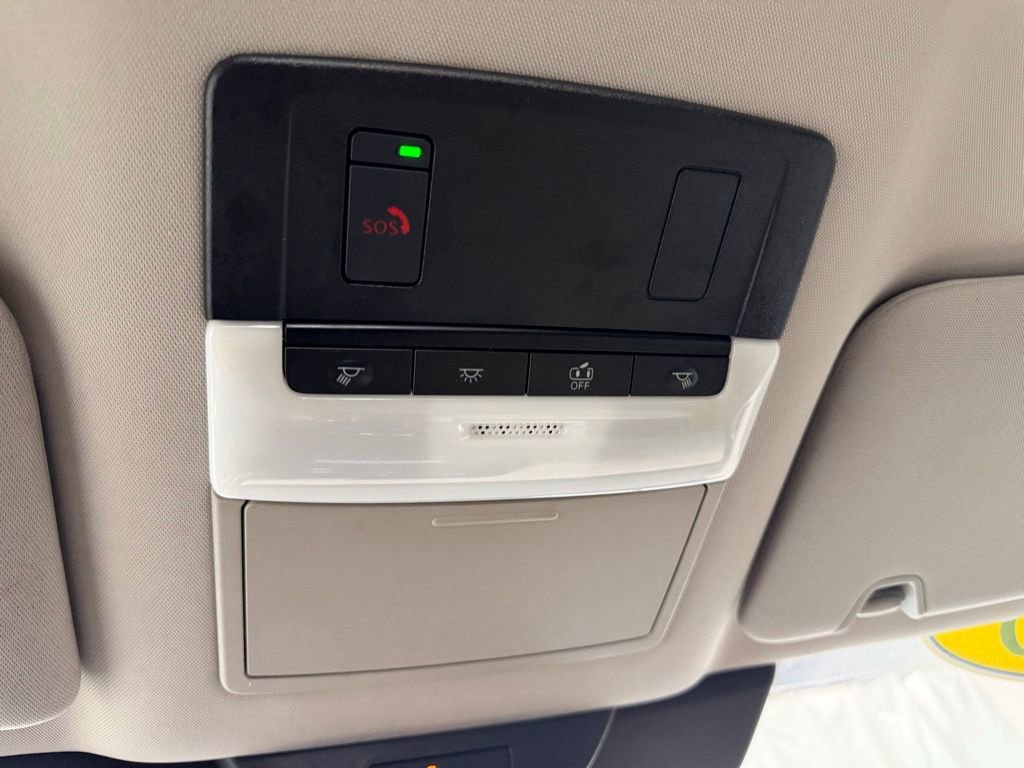 Used 2025 Nissan Pathfinder SL AWD/4WD image 26