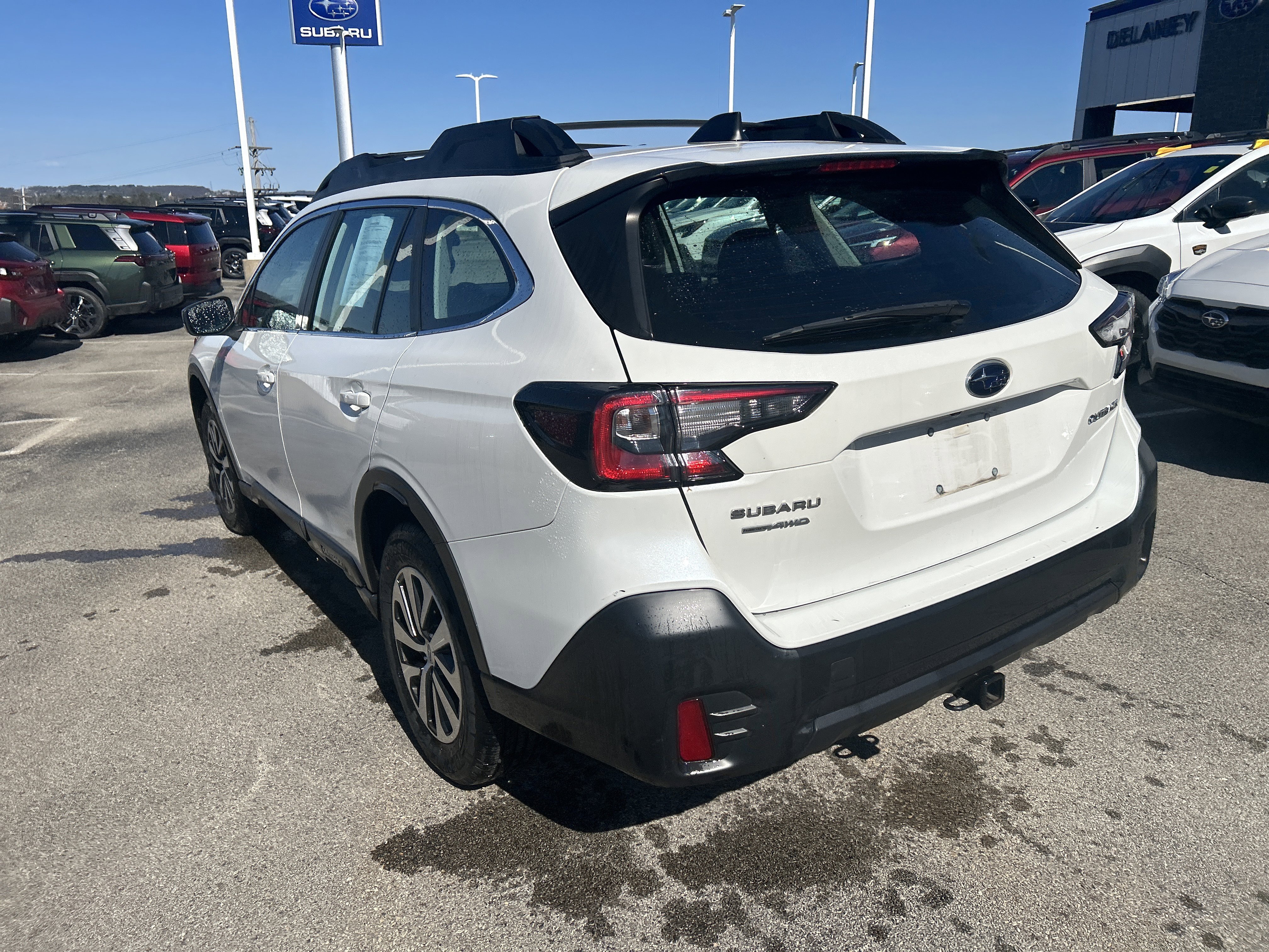 Used 2021 Subaru Outback 2.5i AWD/4WD image 12