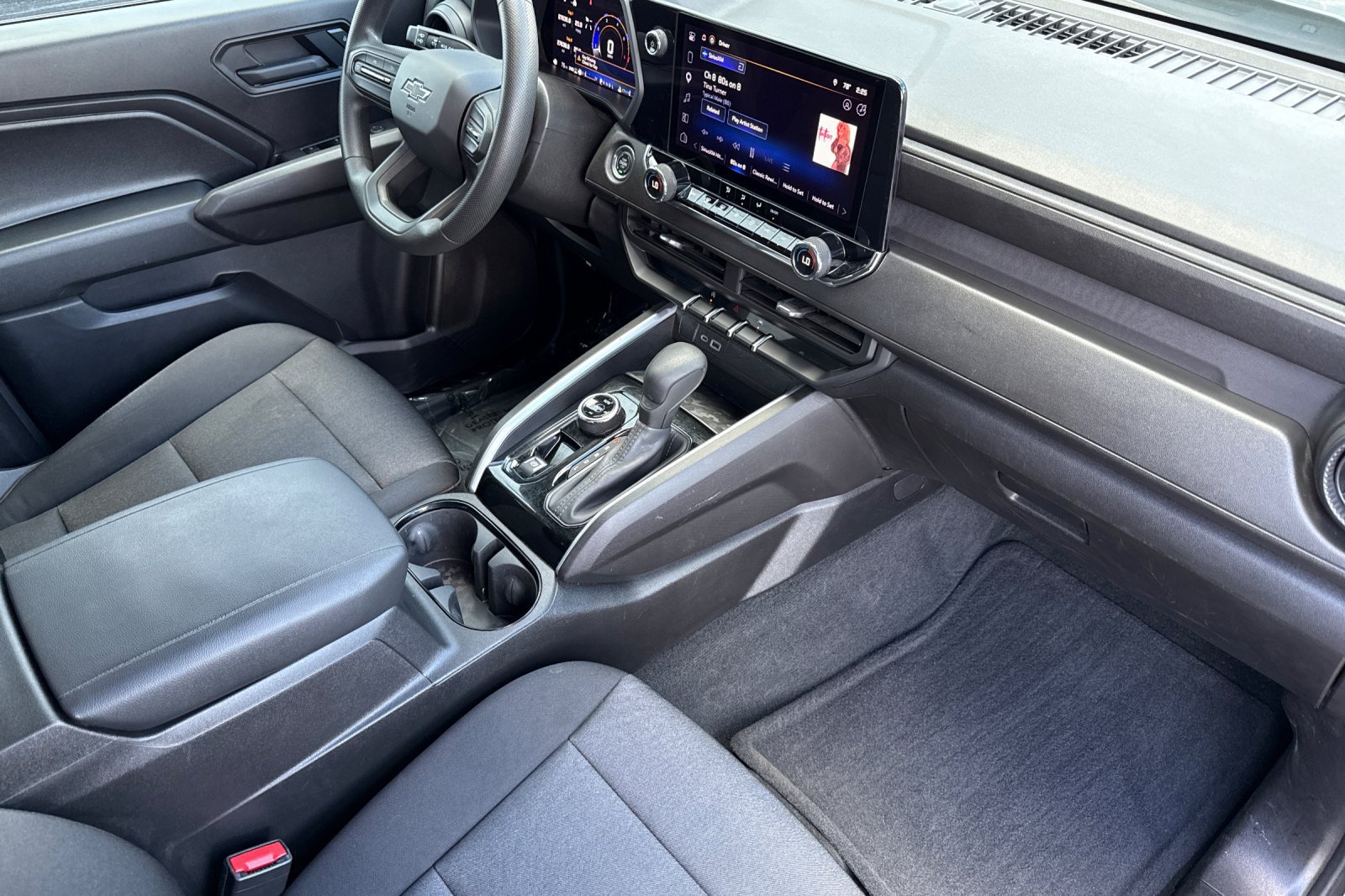 Used 2025 Chevrolet Colorado Trail Boss AWD/4WD image 15