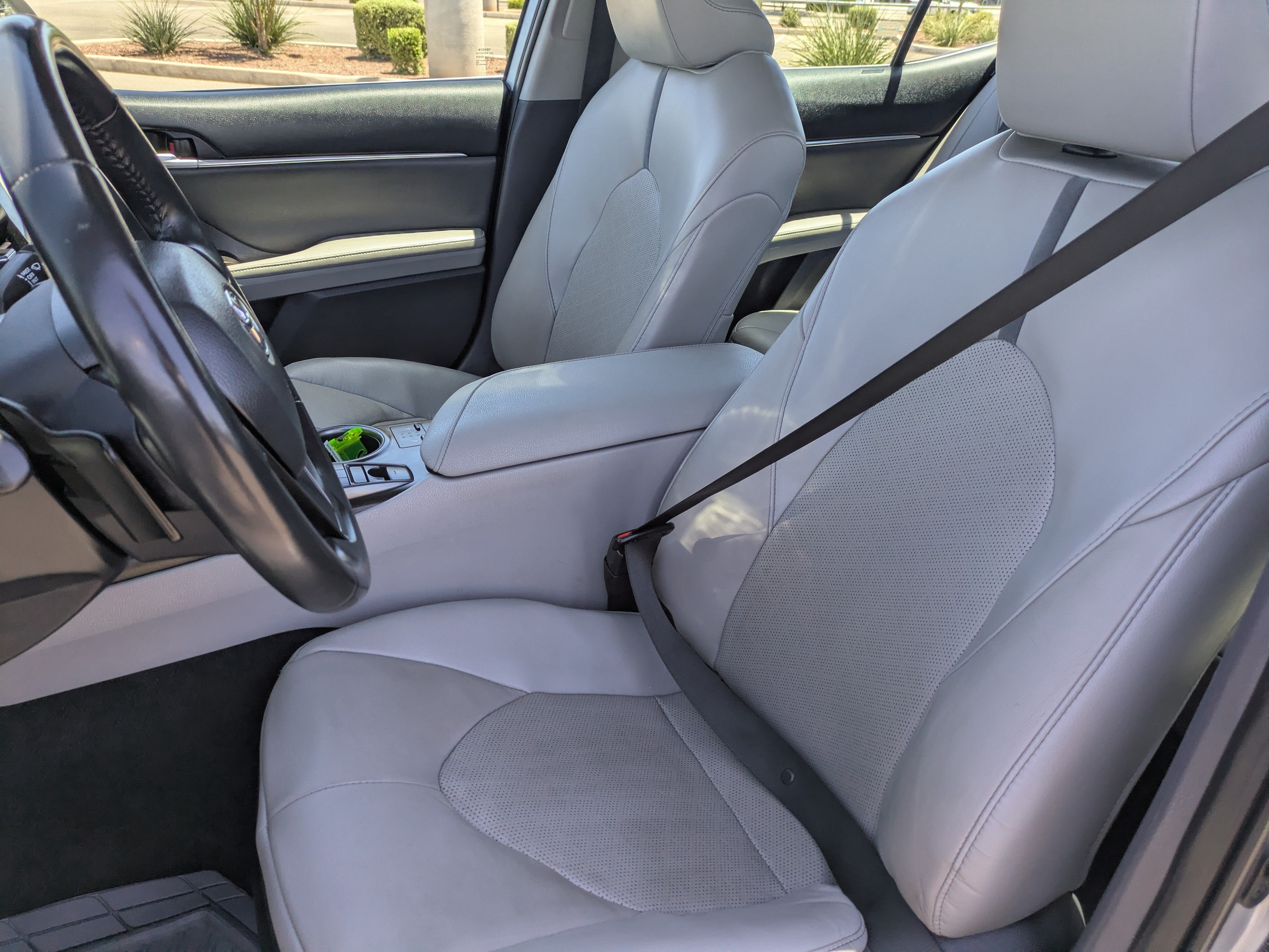 Used 2024 Toyota Camry XSE FWD image 25