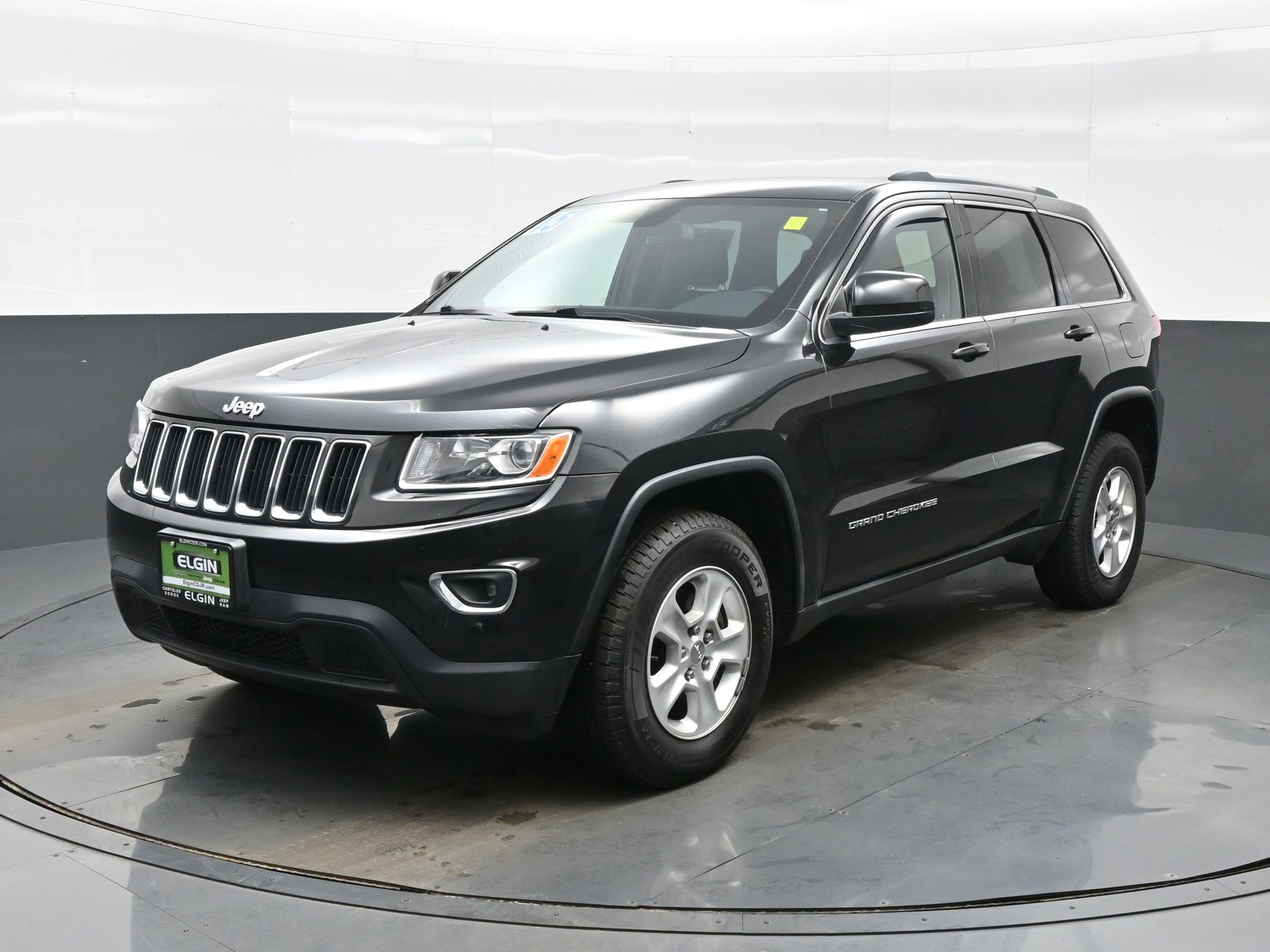 Used 2015 Jeep Grand Cherokee Laredo w/ Quick Order Package 23E image 2