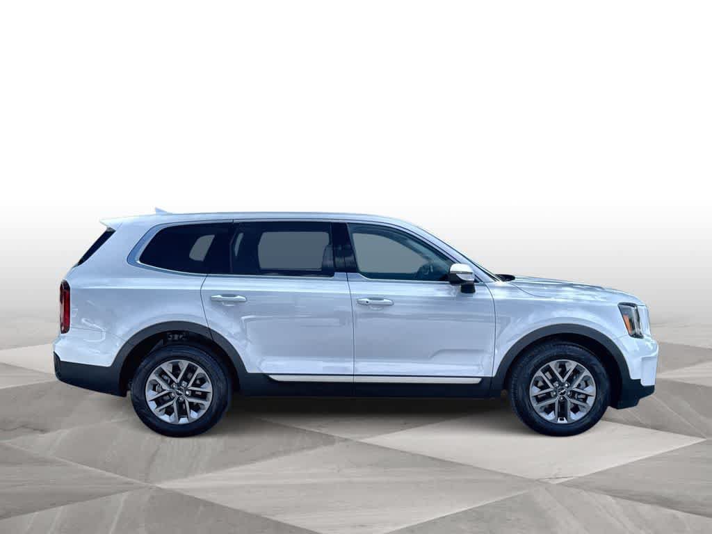 Used 2024 Kia Telluride LX FWD image 9
