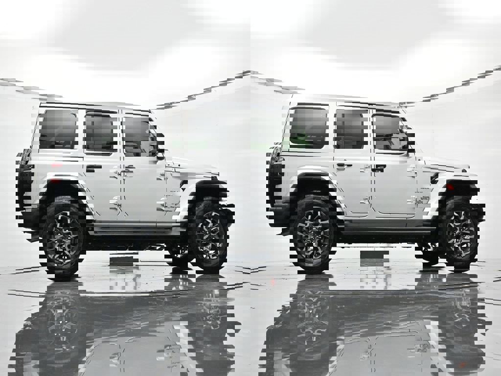 New 2024 Jeep Wrangler Unlimited Sahara w/ Technology Group image 40