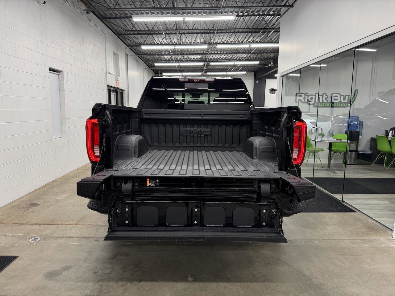 Used 2026 GMC Sierra 1500 AT4 w/ AT4 Premium Package image 19