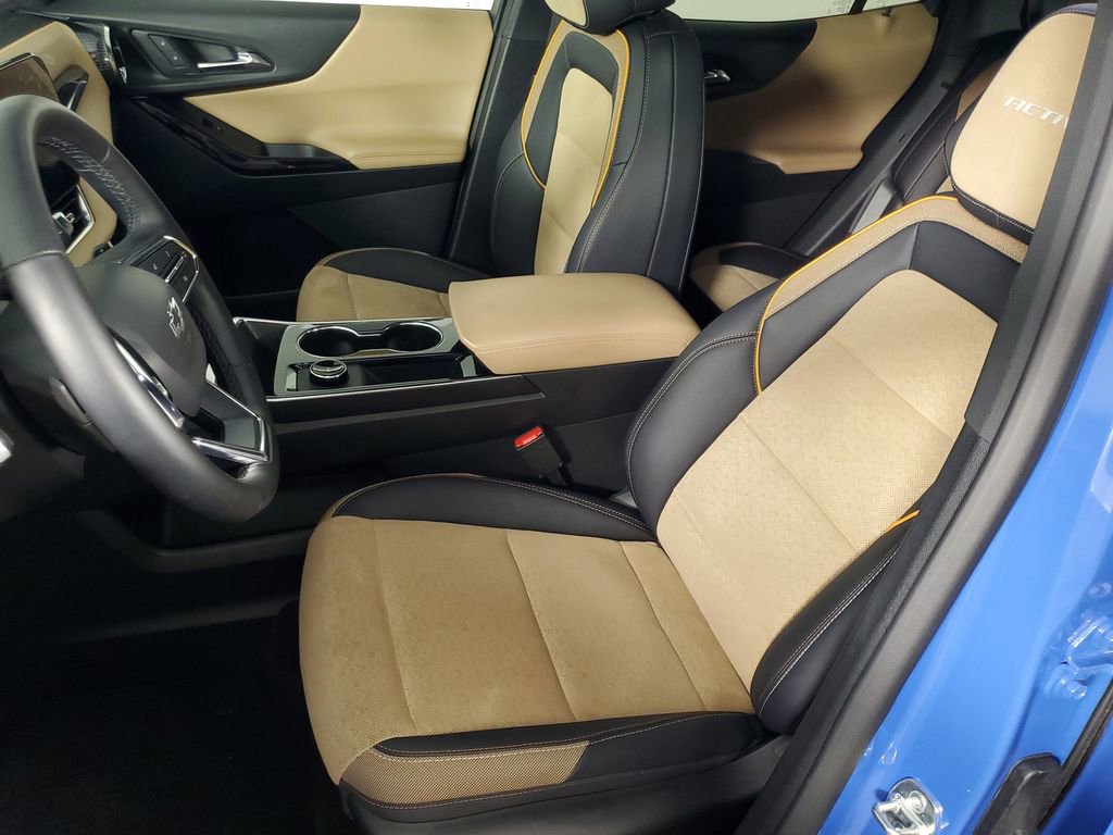 Used 2025 Chevrolet Equinox ACTIV w/ Safety and Technology Package image 12