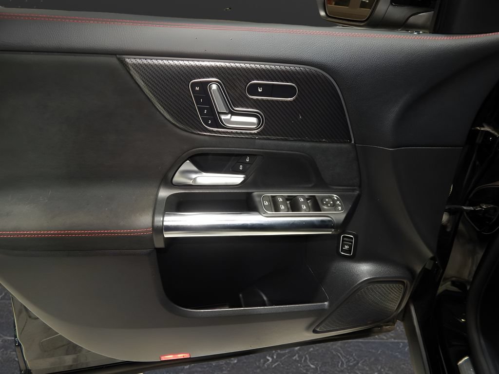 Used 2021 Mercedes-Benz GLA 45 AMG 4MATIC image 13