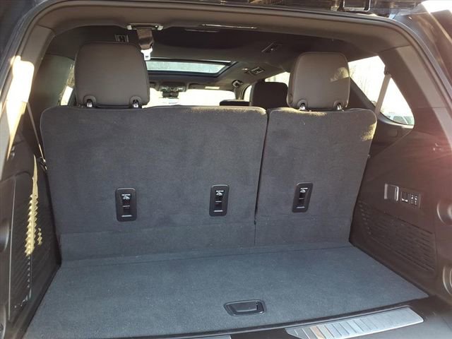 Used 2024 Chevrolet Tahoe Premier w/ Advanced Technology Package AWD/4WD image 27