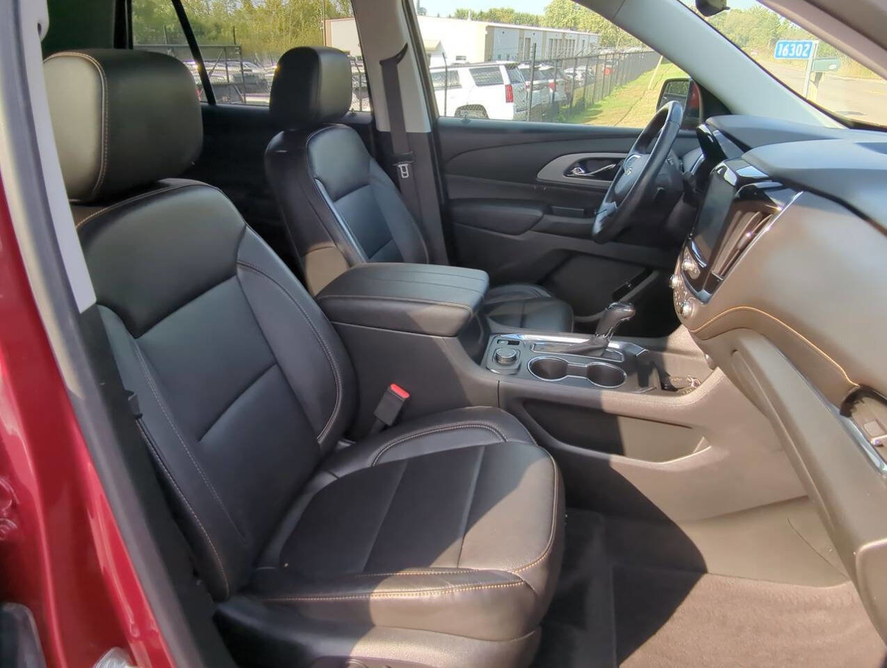 Used 2020 Chevrolet Traverse LT w/ LPO, Cargo Package image 25