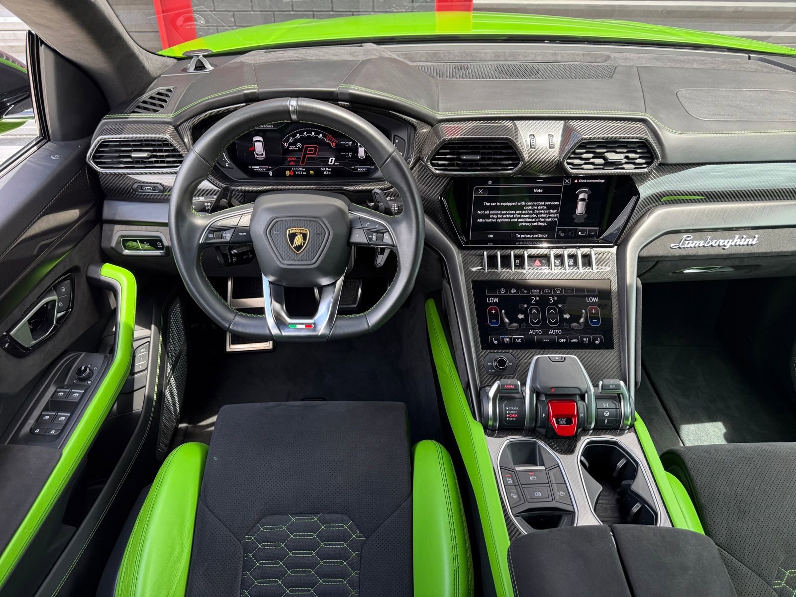 Used 2022 Lamborghini Urus image 31