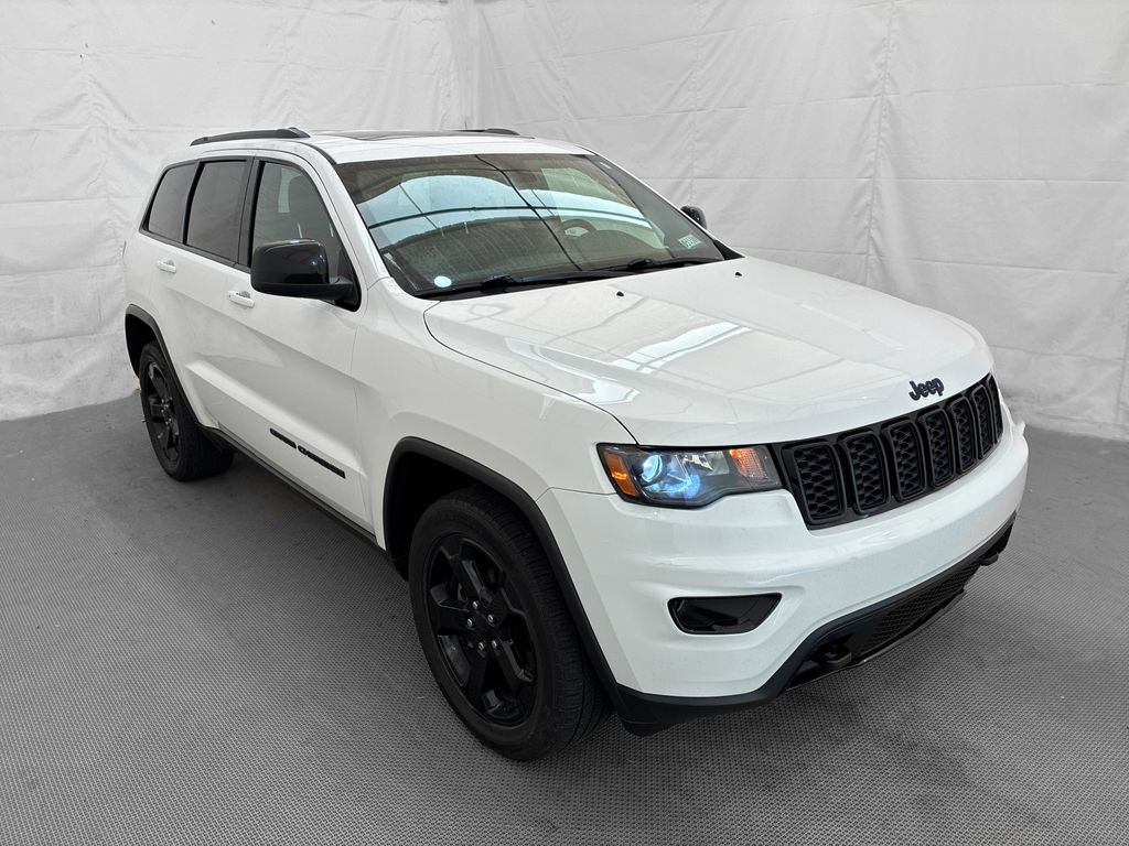 Used 2019 Jeep Grand Cherokee Laredo AWD/4WD image 8