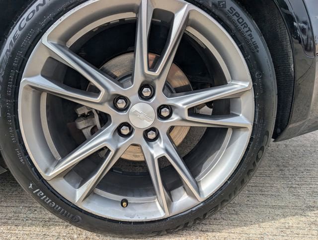 Used 2019 Chevrolet Camaro LT RWD image 7