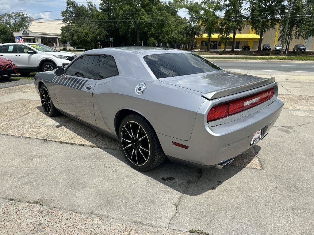 Used 2014 Dodge Challenger R/T RWD image 7