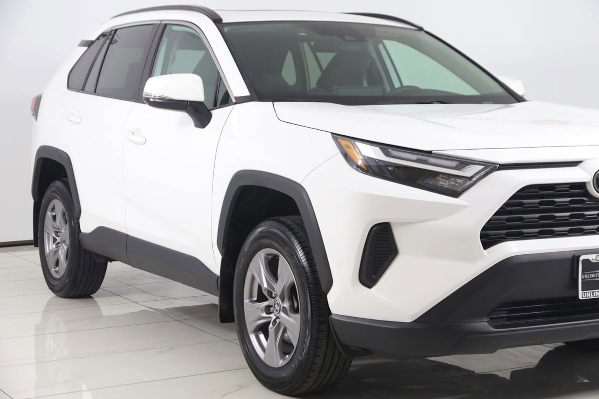 Used 2024 Toyota RAV4 XLE w/ Convenience Package AWD/4WD image 39