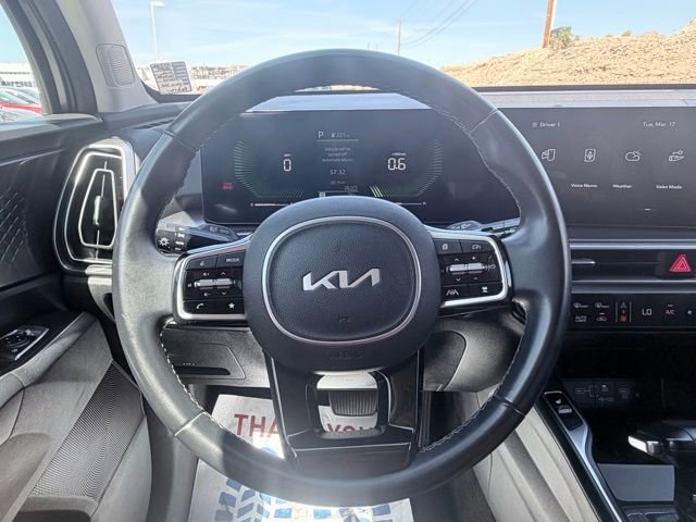 Used 2024 Kia Sorento S image 9