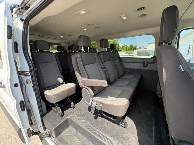 Used 2024 Ford Transit 350 XLT RWD image 29