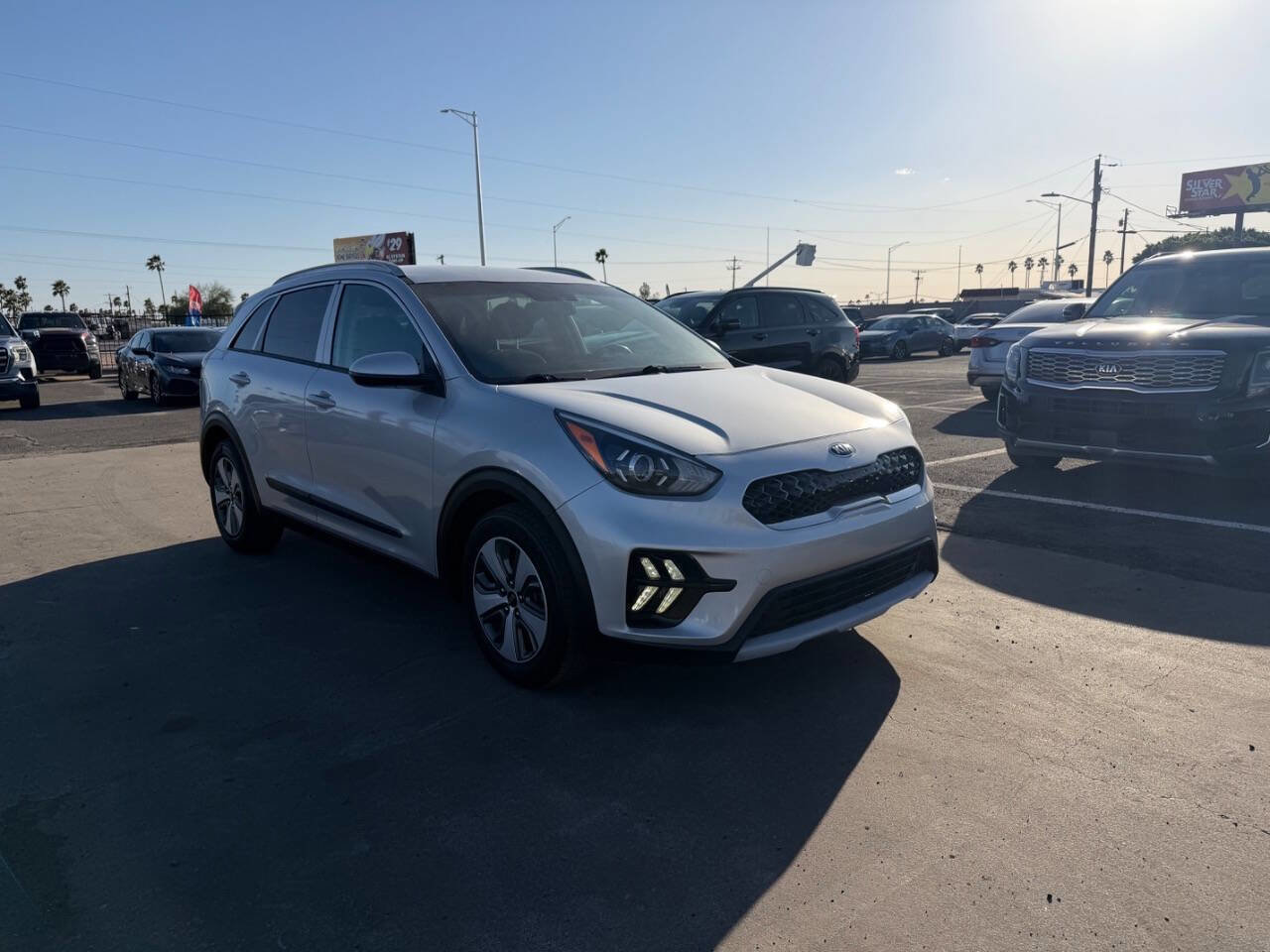 Used 2020 Kia Niro LX image 14