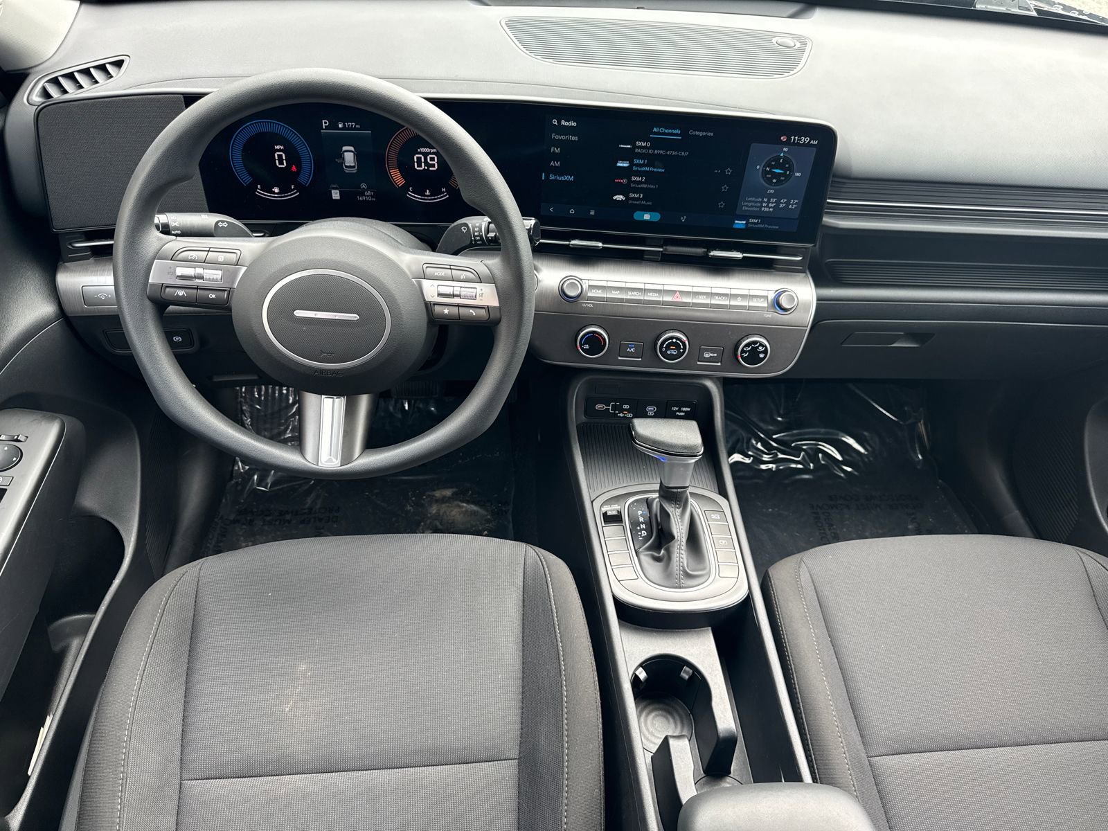 Used 2025 Hyundai Kona SE image 22