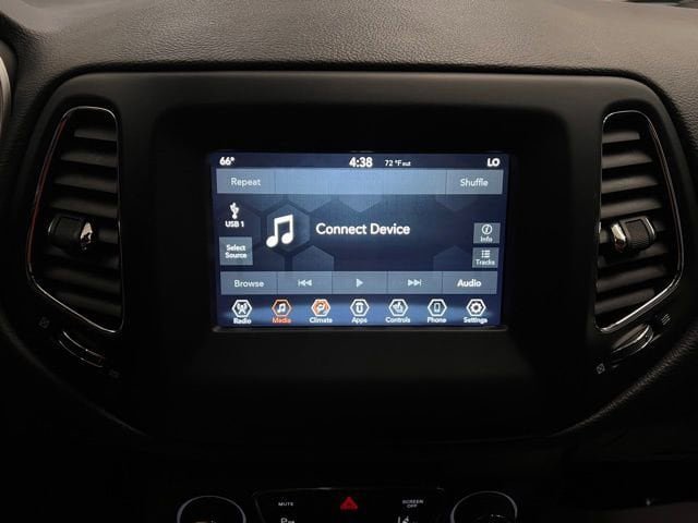 Used 2021 Jeep Compass Latitude w/ Driver Assistance Group AWD/4WD image 21