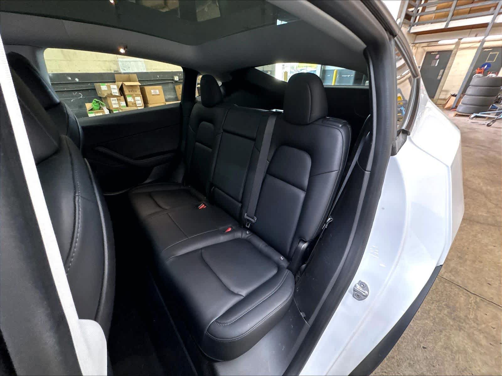 Used 2020 Tesla Model Y Long Range AWD/4WD image 29