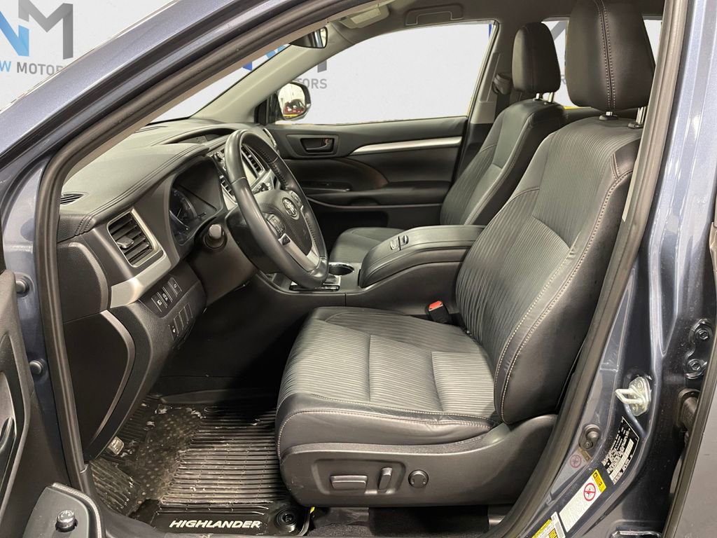 Used 2019 Toyota Highlander Plus image 9
