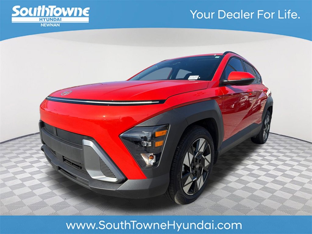 Used 2025 Hyundai Kona SEL image 1