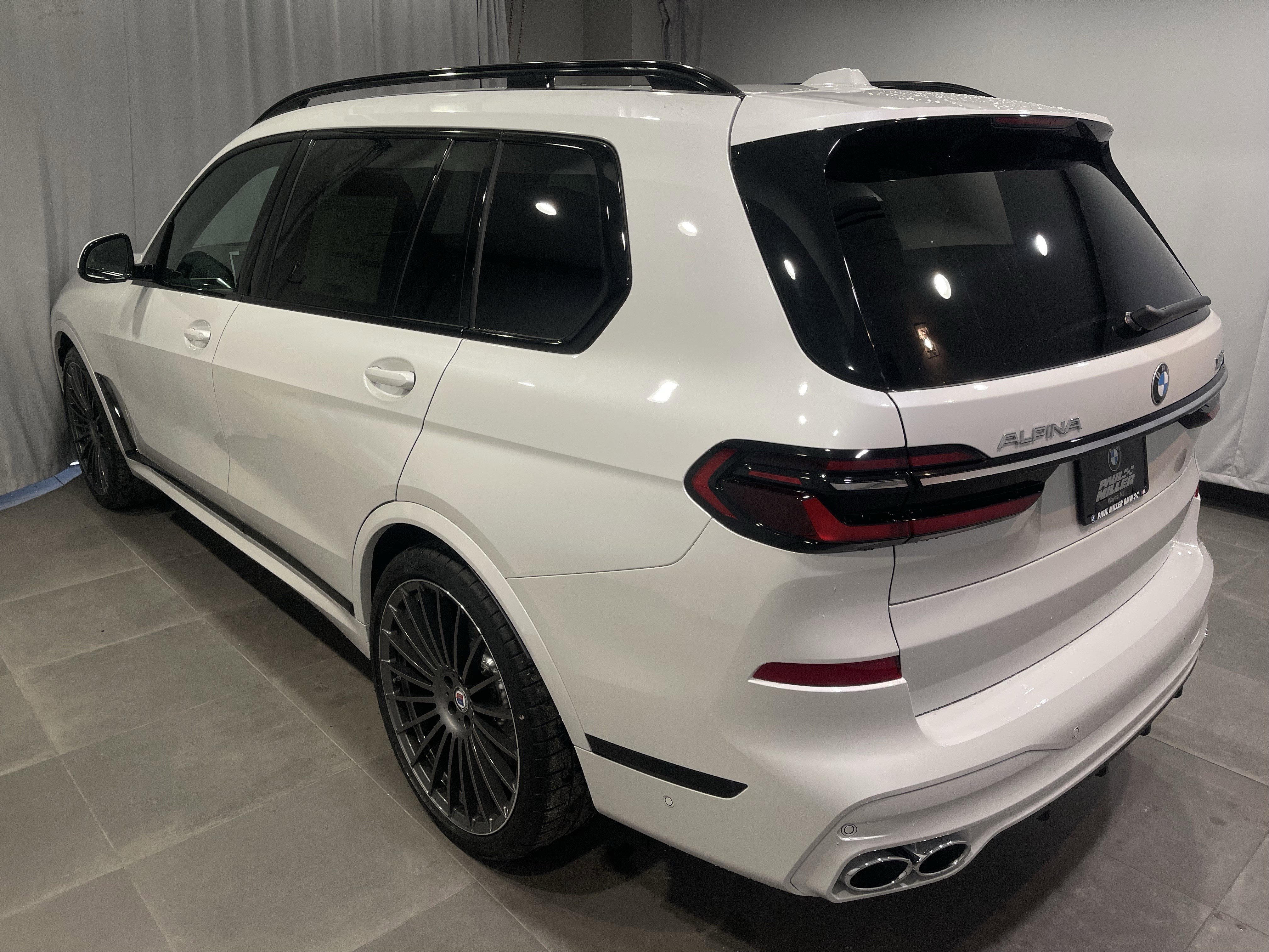 New 2026 BMW ALPINA XB7 image 4