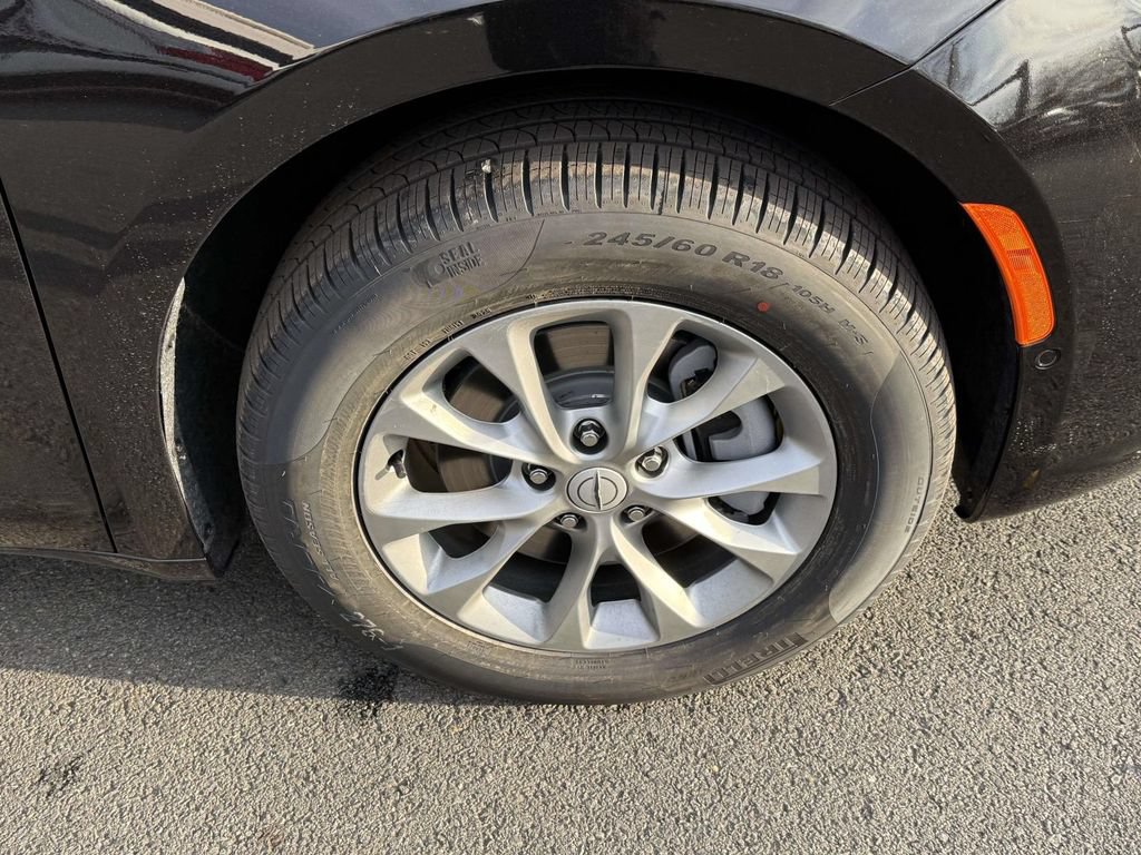 New 2026 Chrysler Pacifica Limited w/ Uconnect Theater Family Group AWD/4WD image 13