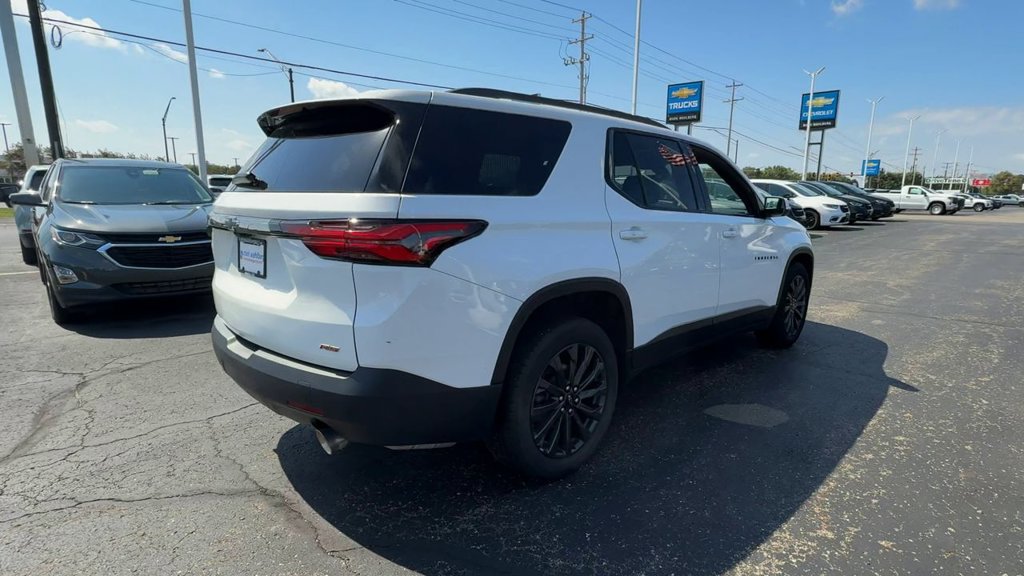 Used 2023 Chevrolet Traverse RS AWD/4WD image 8
