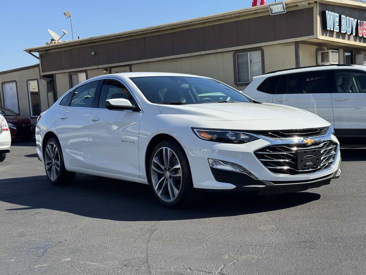 Used 2025 Chevrolet Malibu LT FWD image 4
