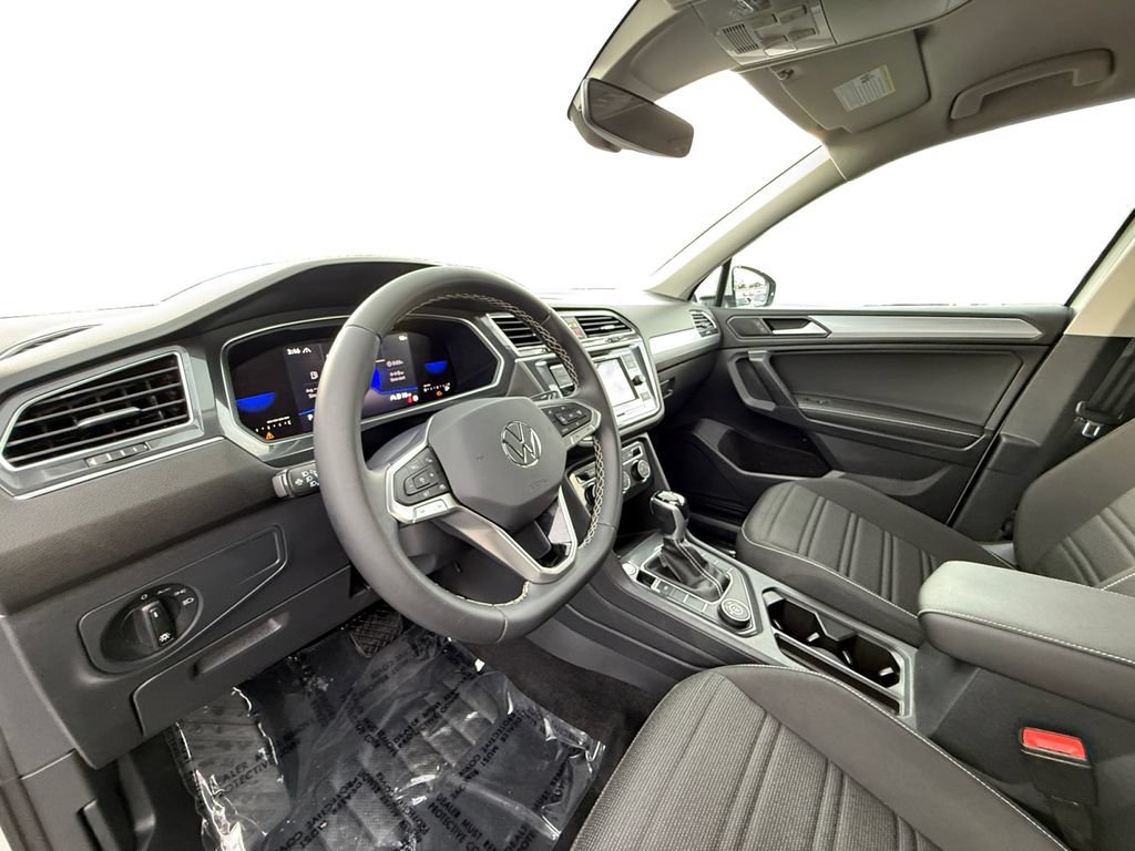 Used 2023 Volkswagen Tiguan S AWD/4WD image 13