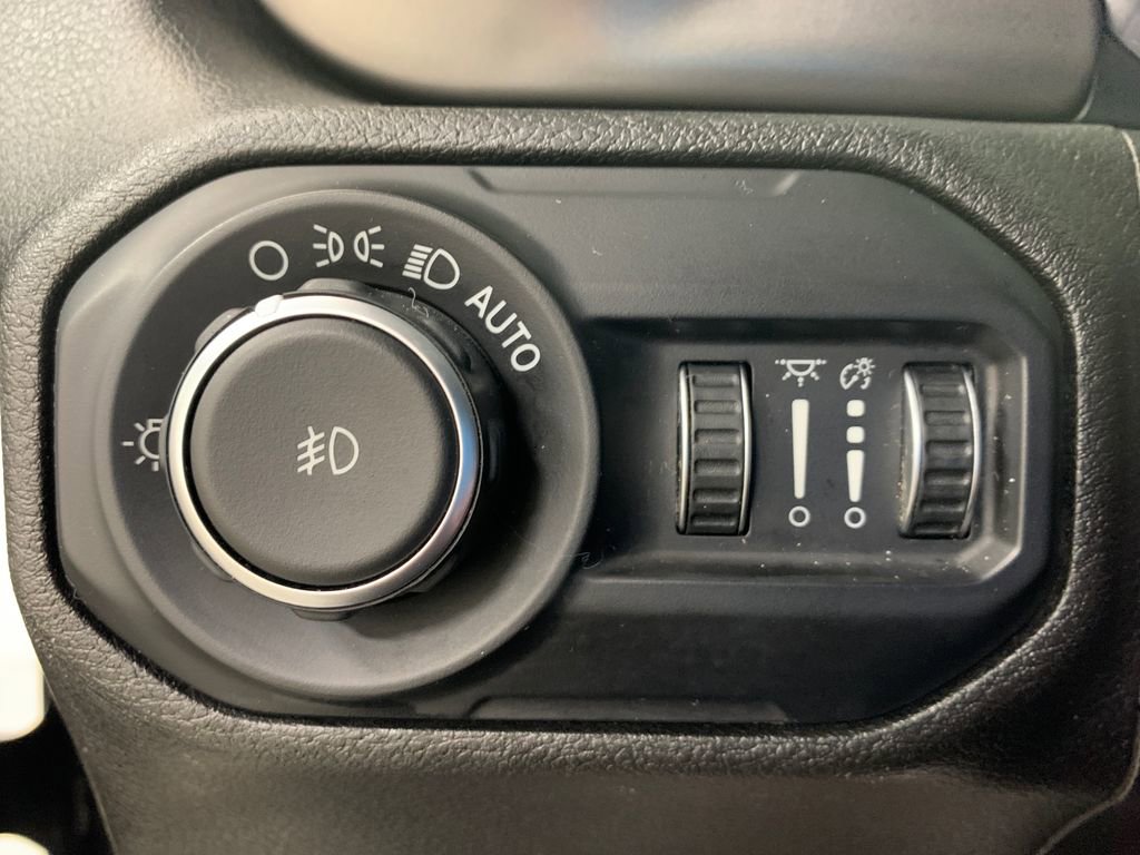 Used 2019 Jeep Wrangler Unlimited Sport S image 13